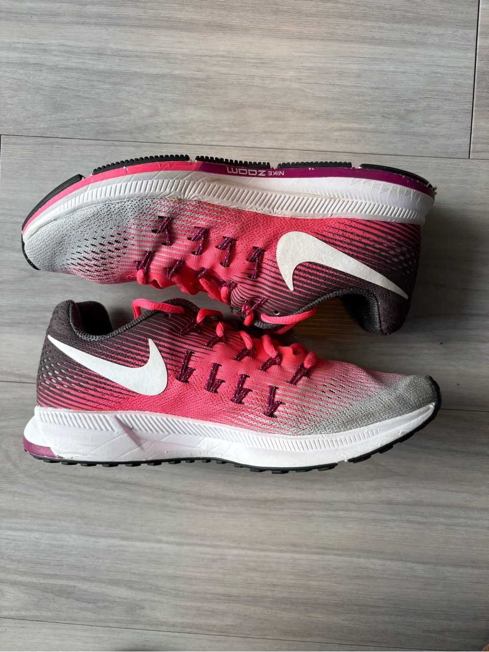 Nike Women Air Zoom Pegasus Size 7